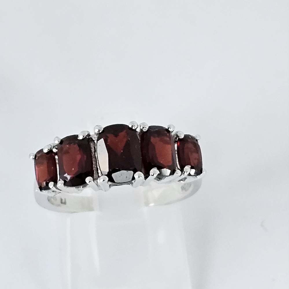 Genuine Red Garnet 5 Stone & Diamond Ring in Sterling Silver! Sz 8!